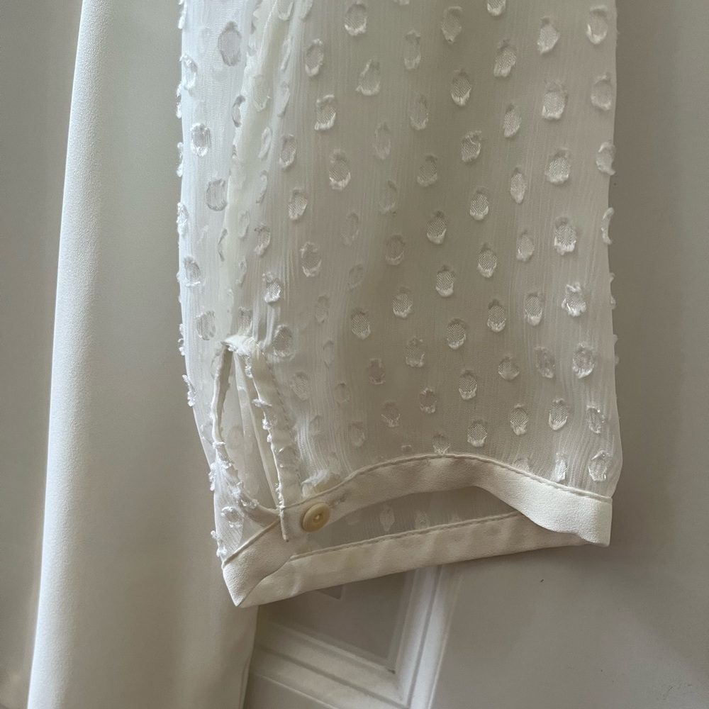 Chiffon bow tie blouse - Picture 7 of 12